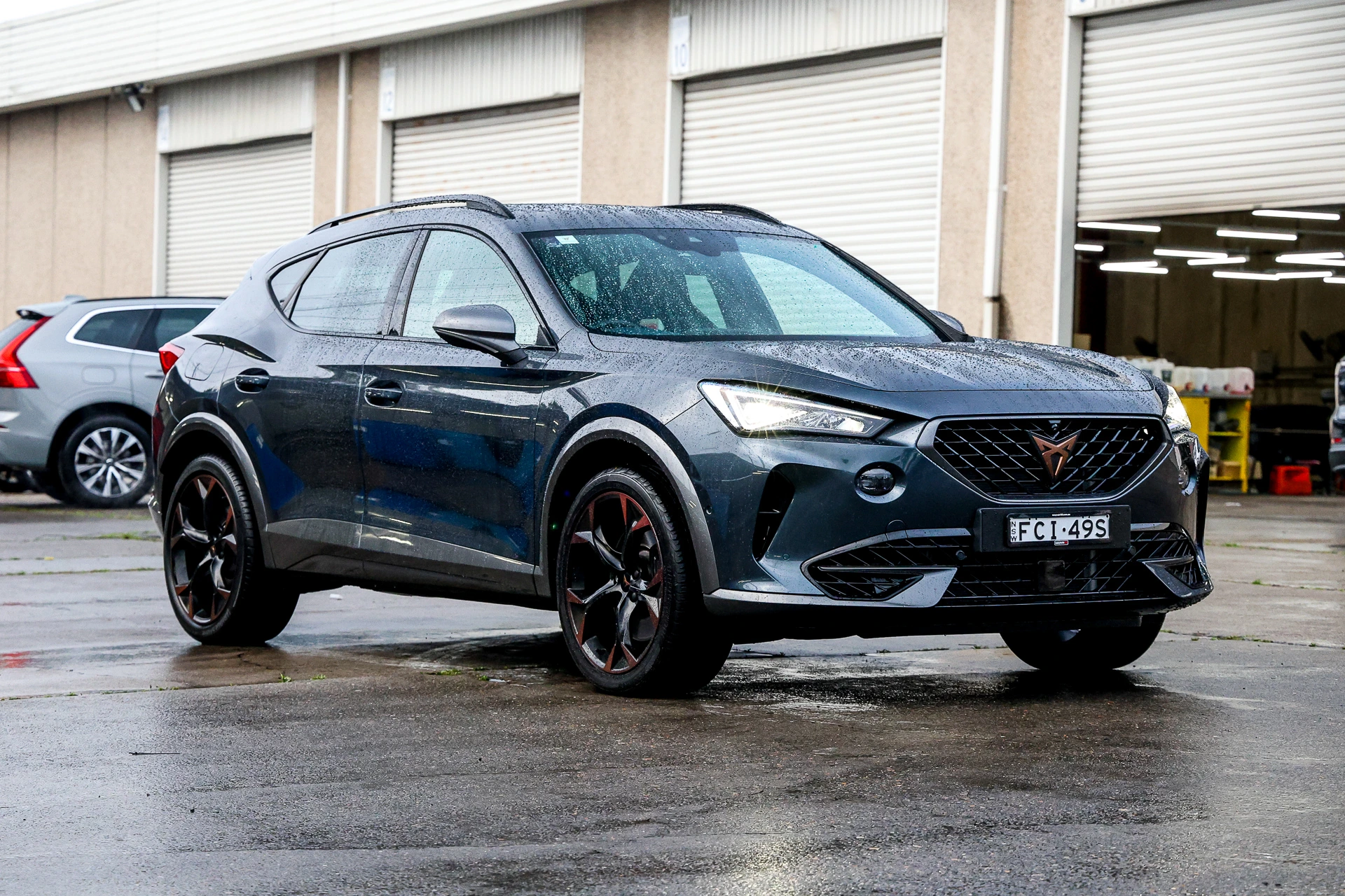 SUV