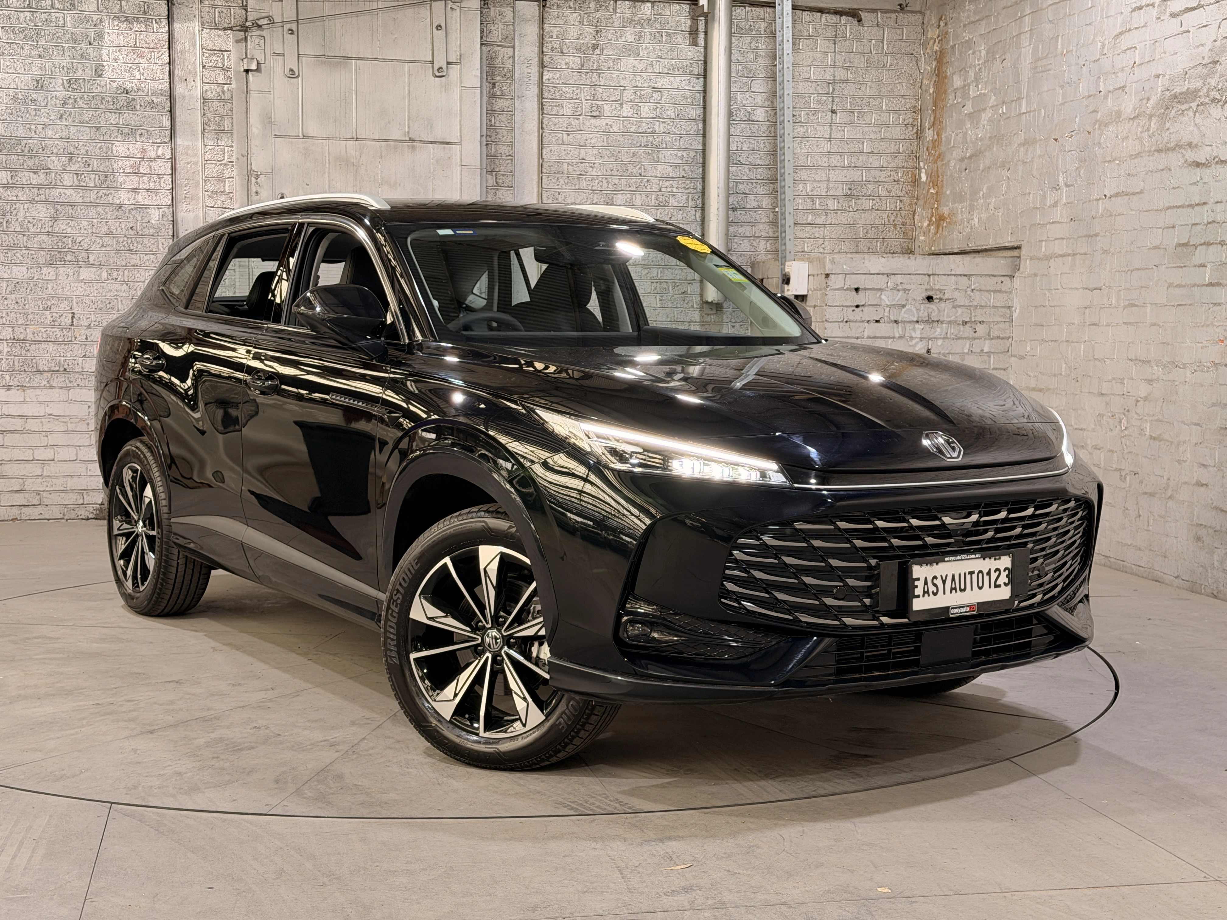 SUV