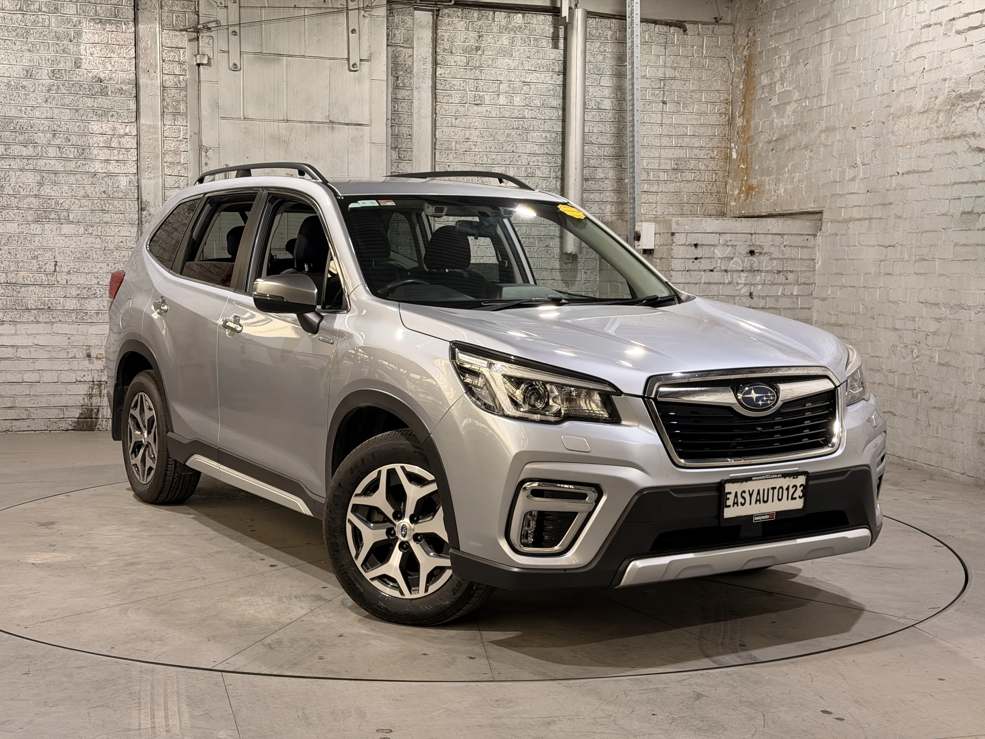 SUV