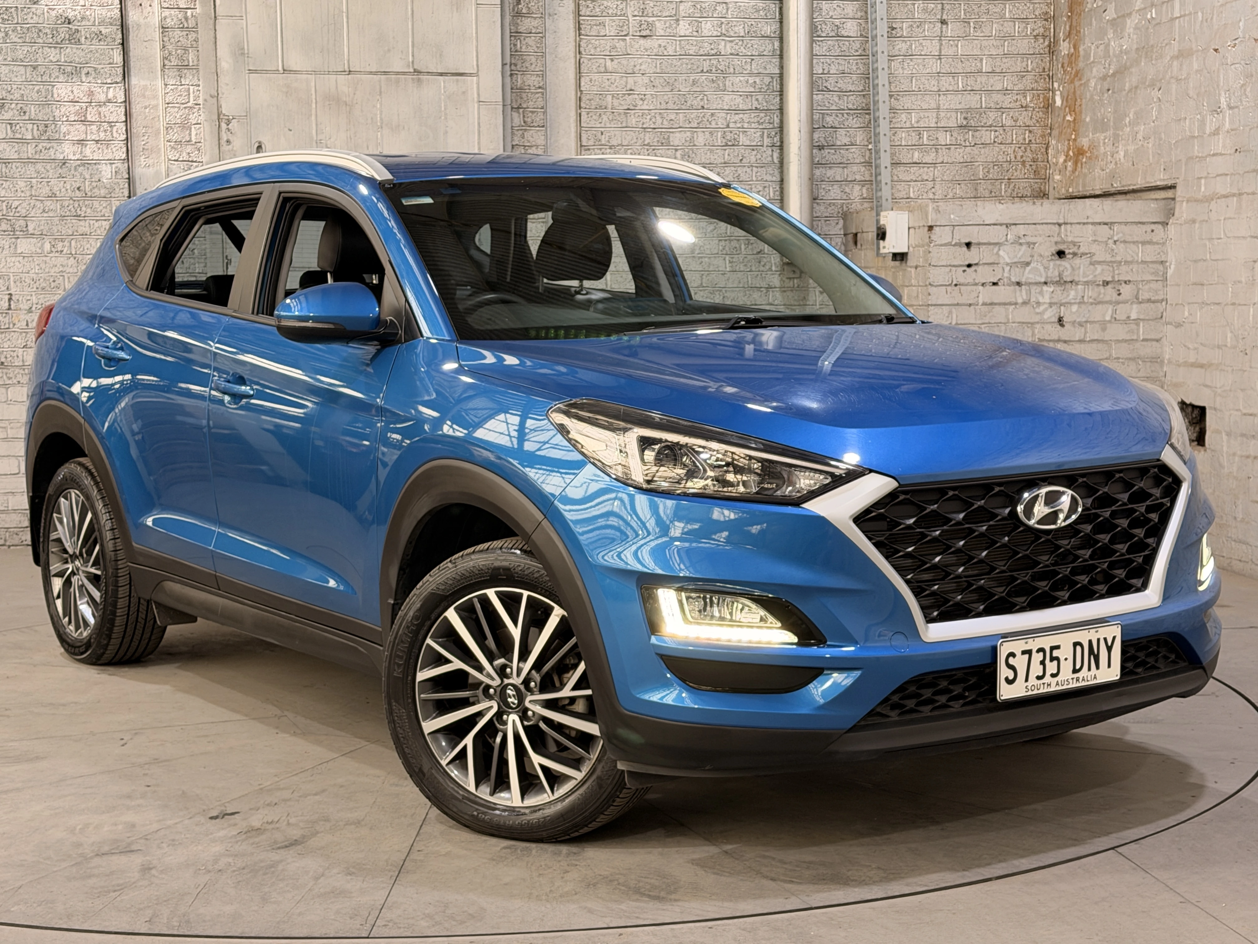 SUV