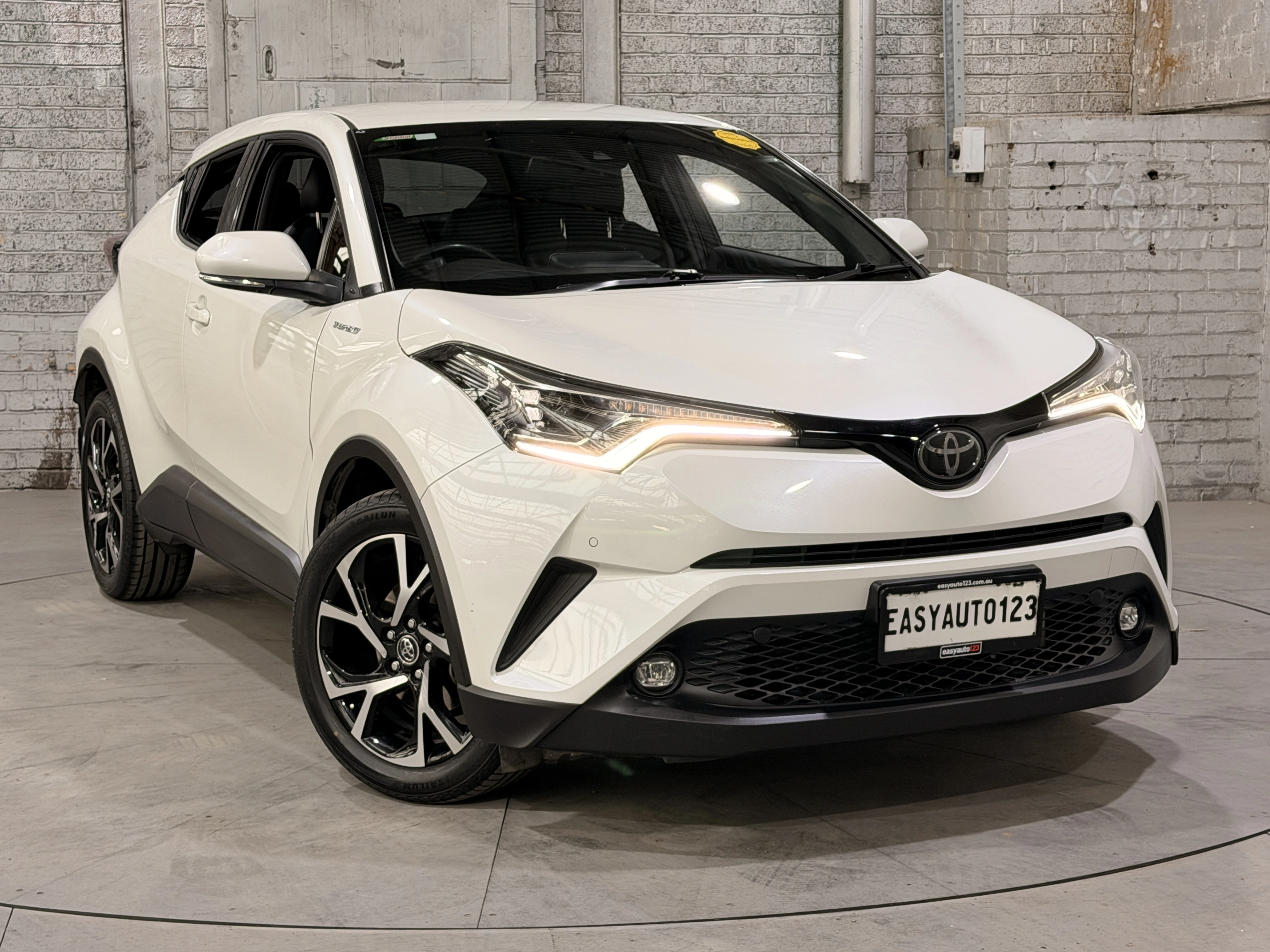 SUV