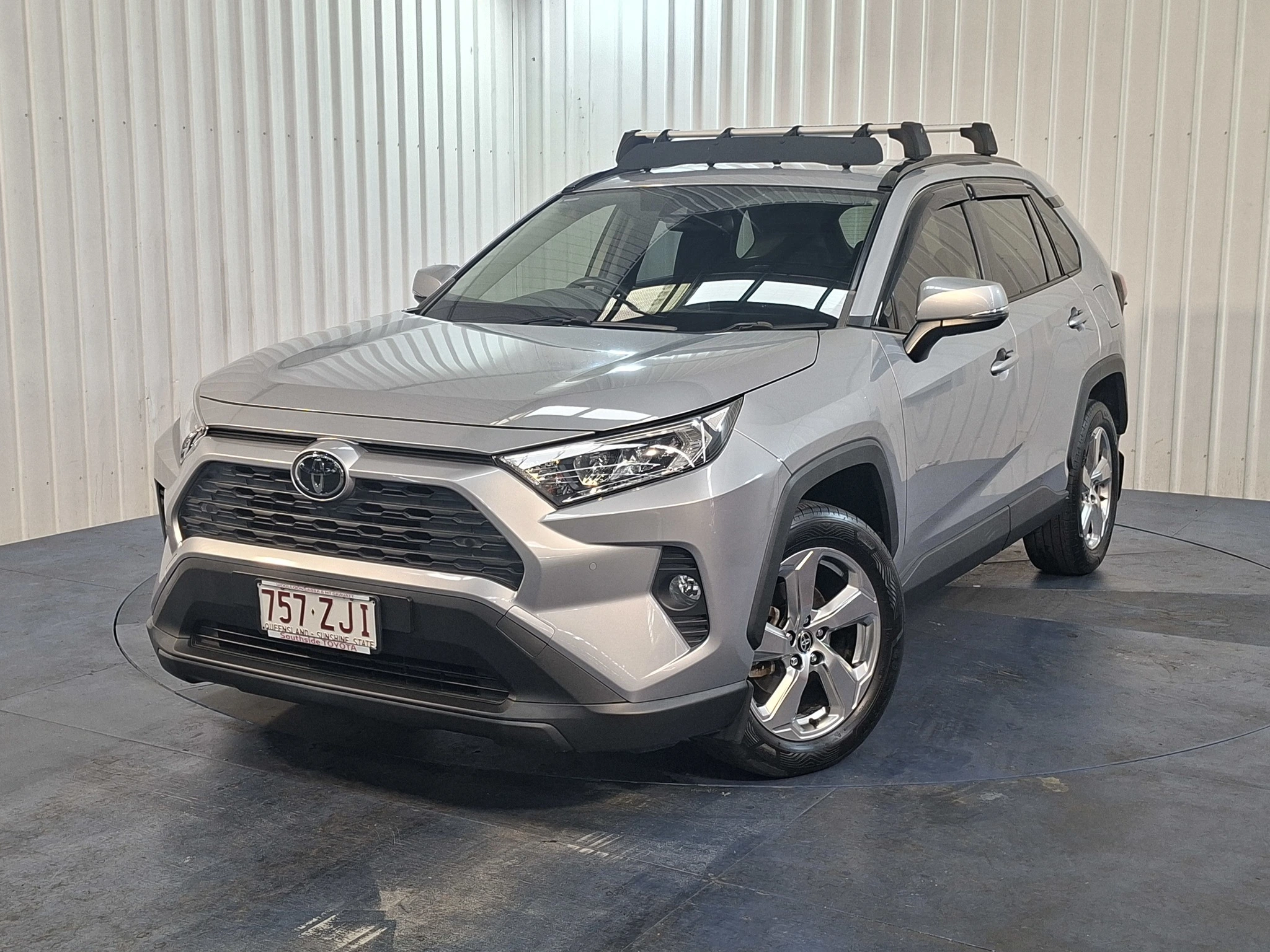 SUV