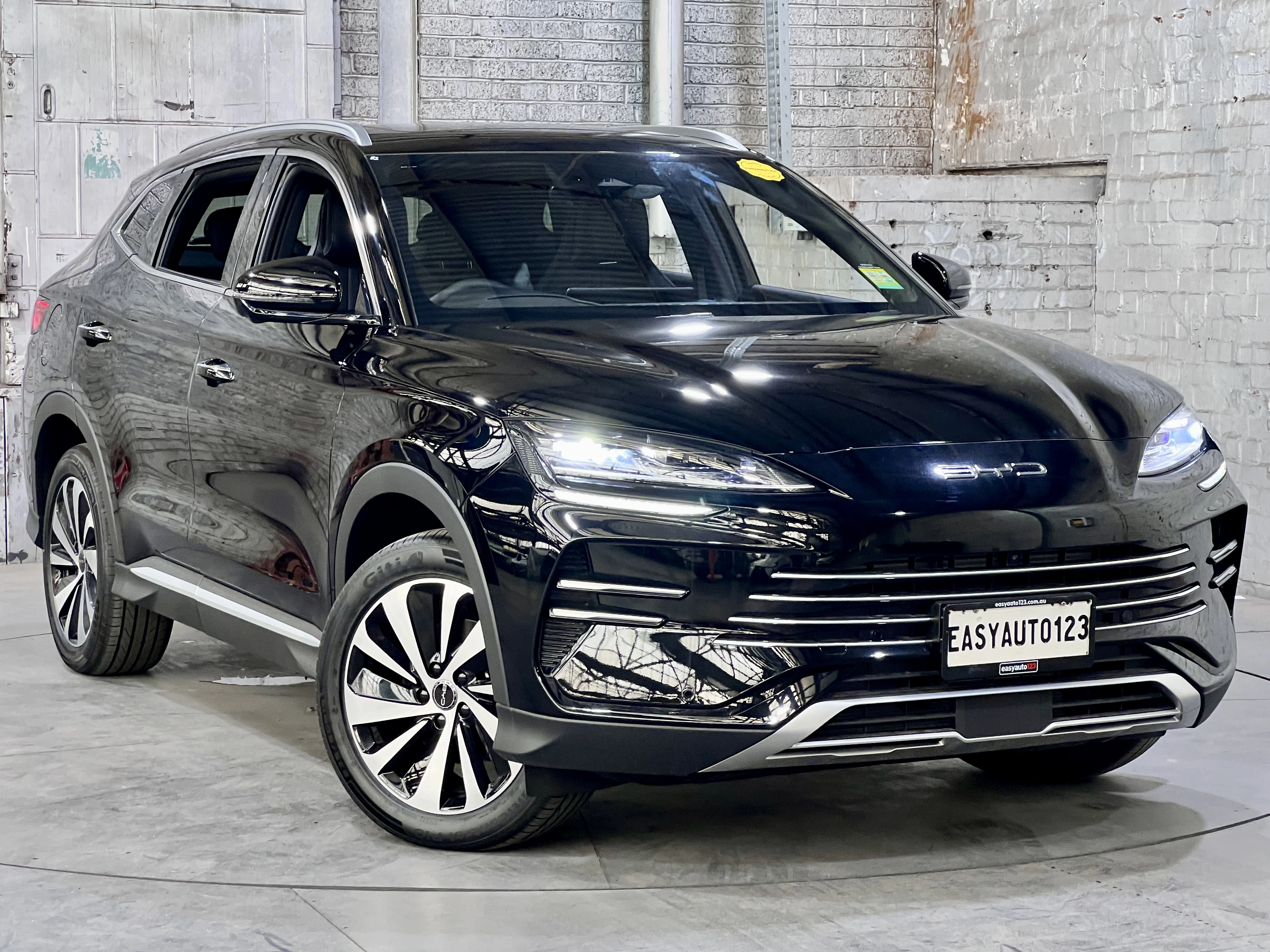 SUV