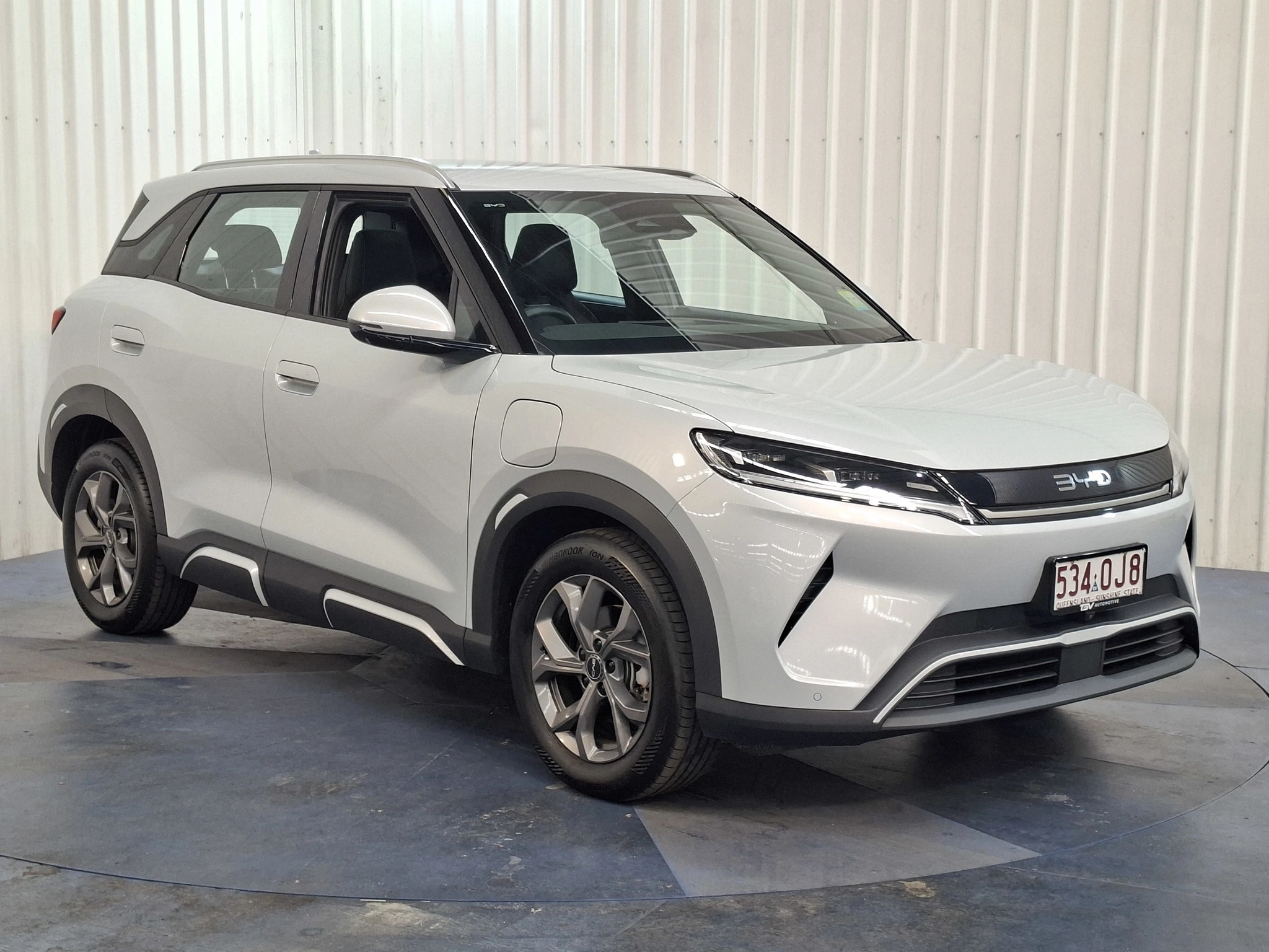 SUV