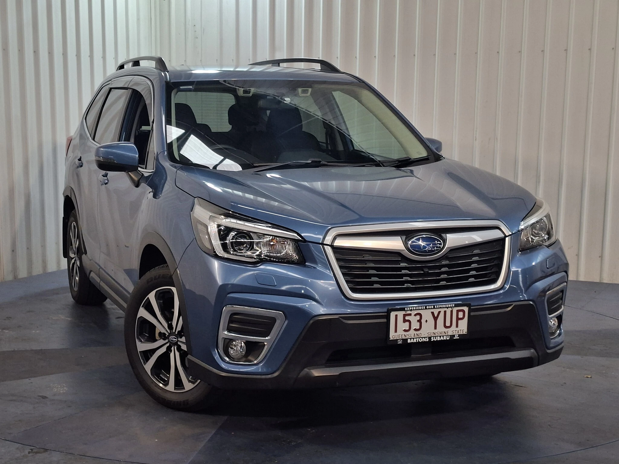 SUV