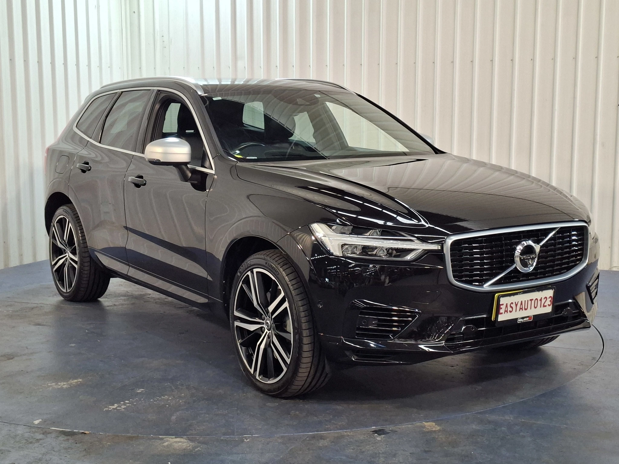 SUV