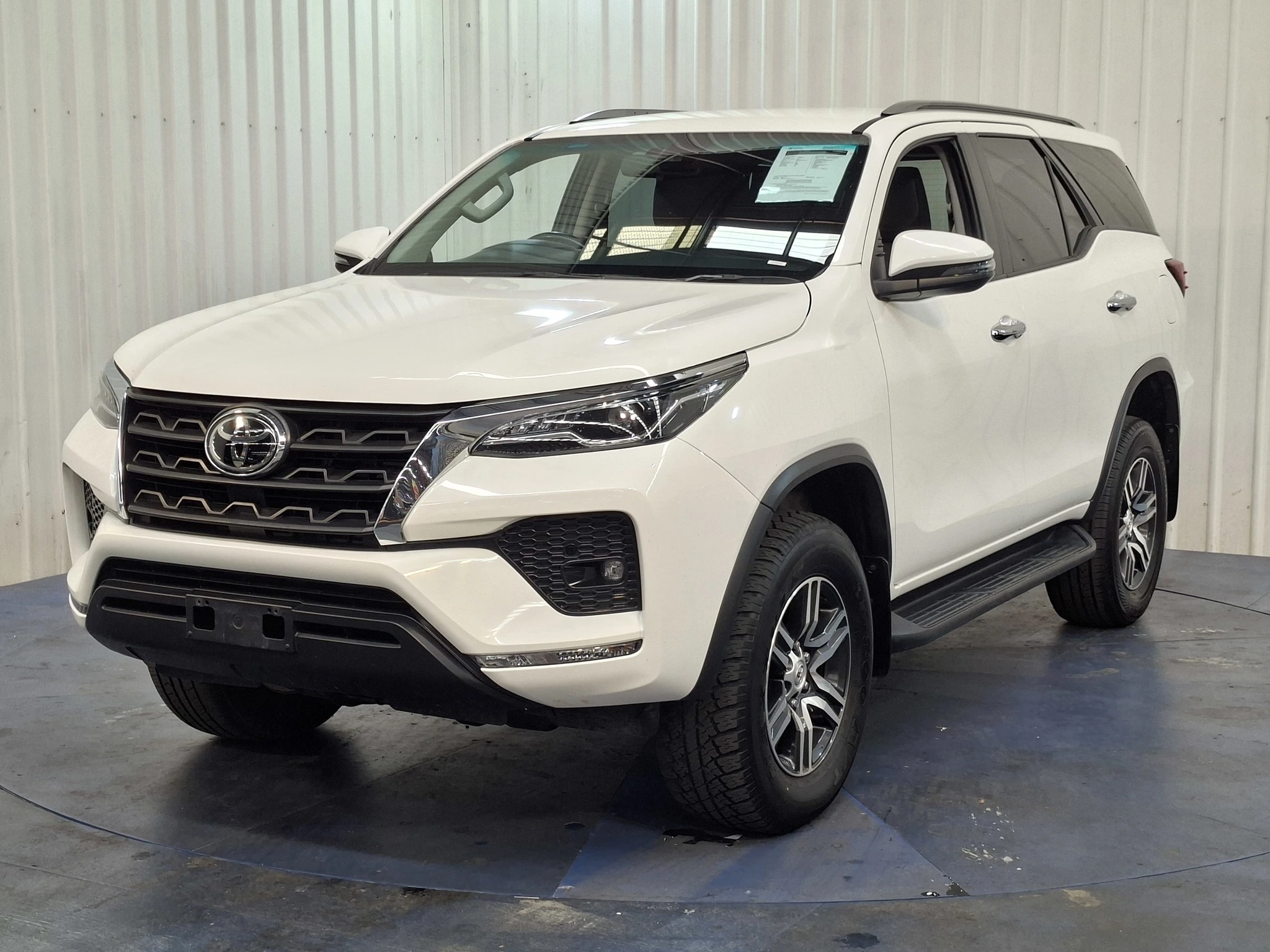 SUV