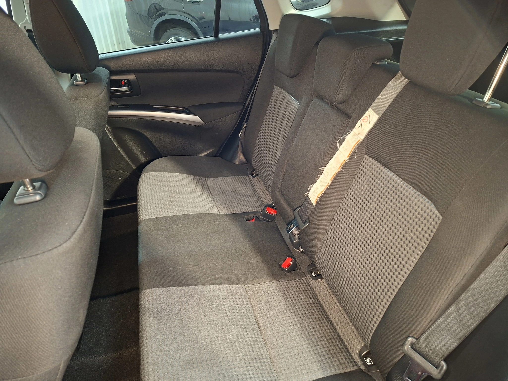 Photo 12