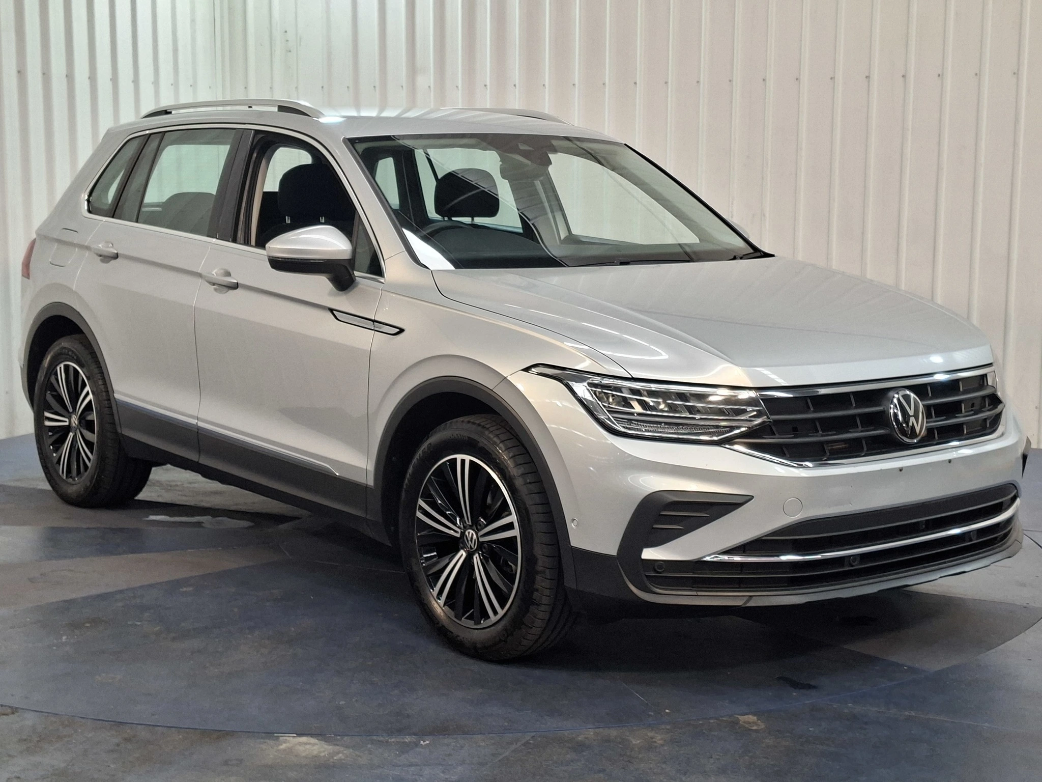SUV