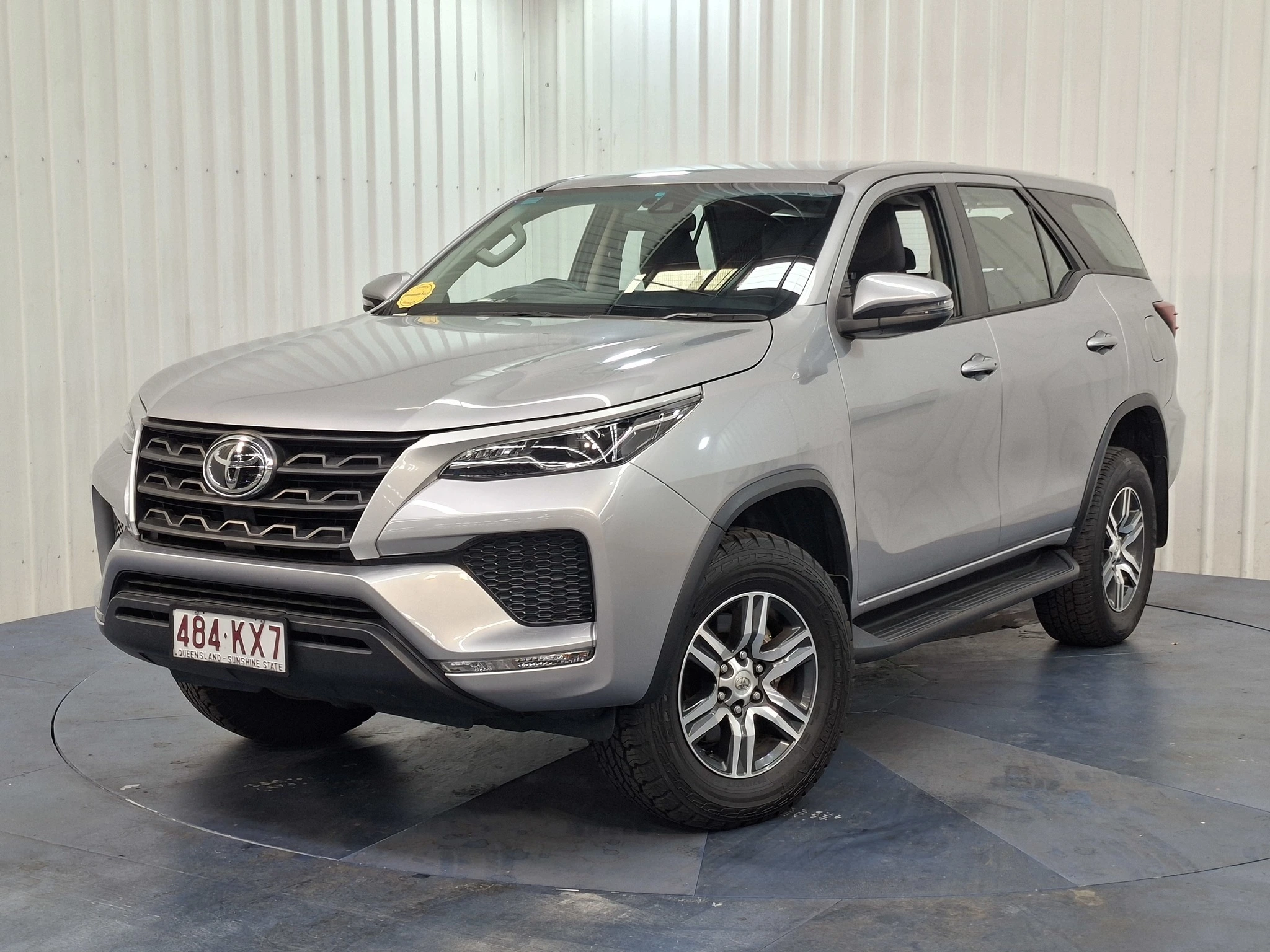 SUV
