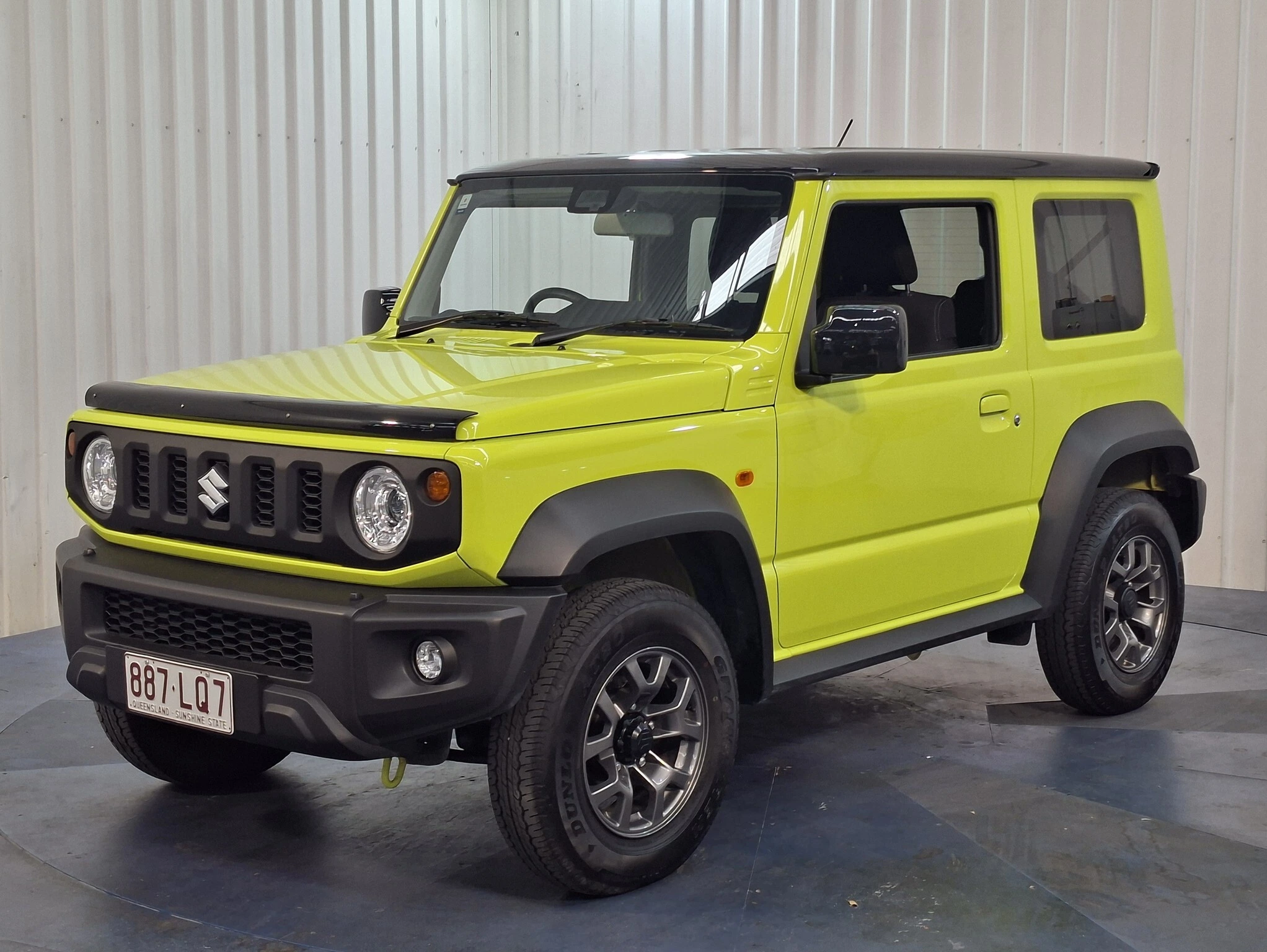 SUV