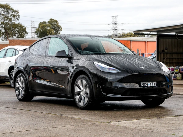 2023 Tesla Model Y Rear-Wheel Drive Panoramic Glass Roof Heated Seats