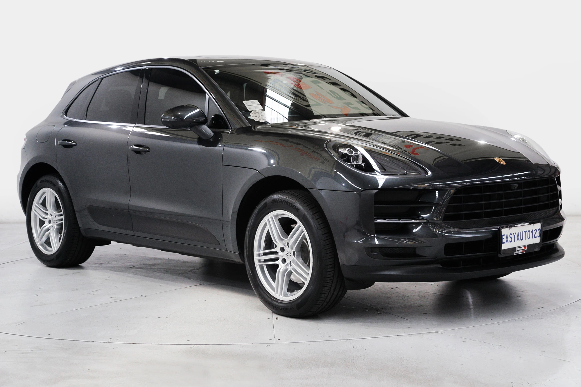SUV