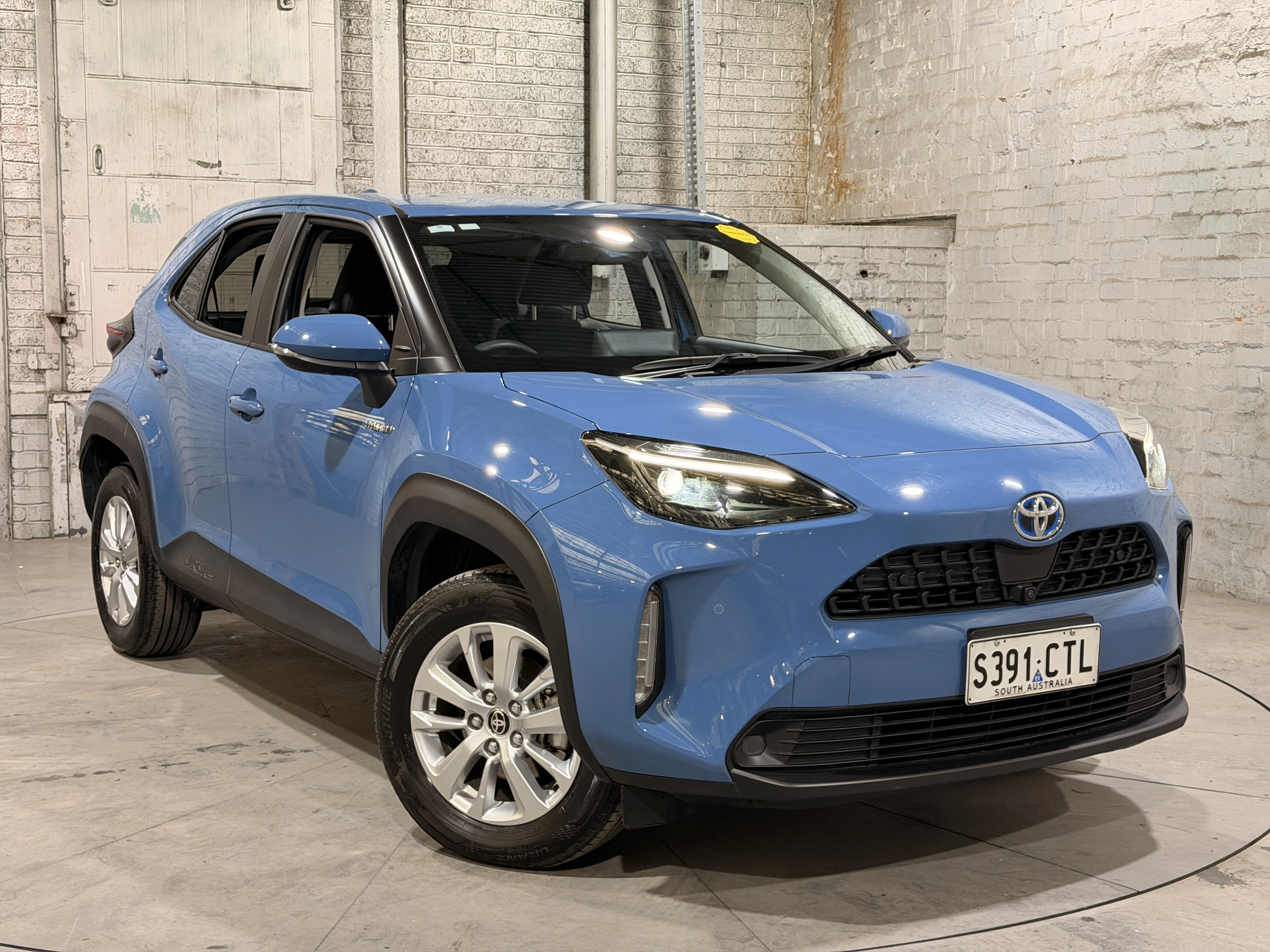 SUV