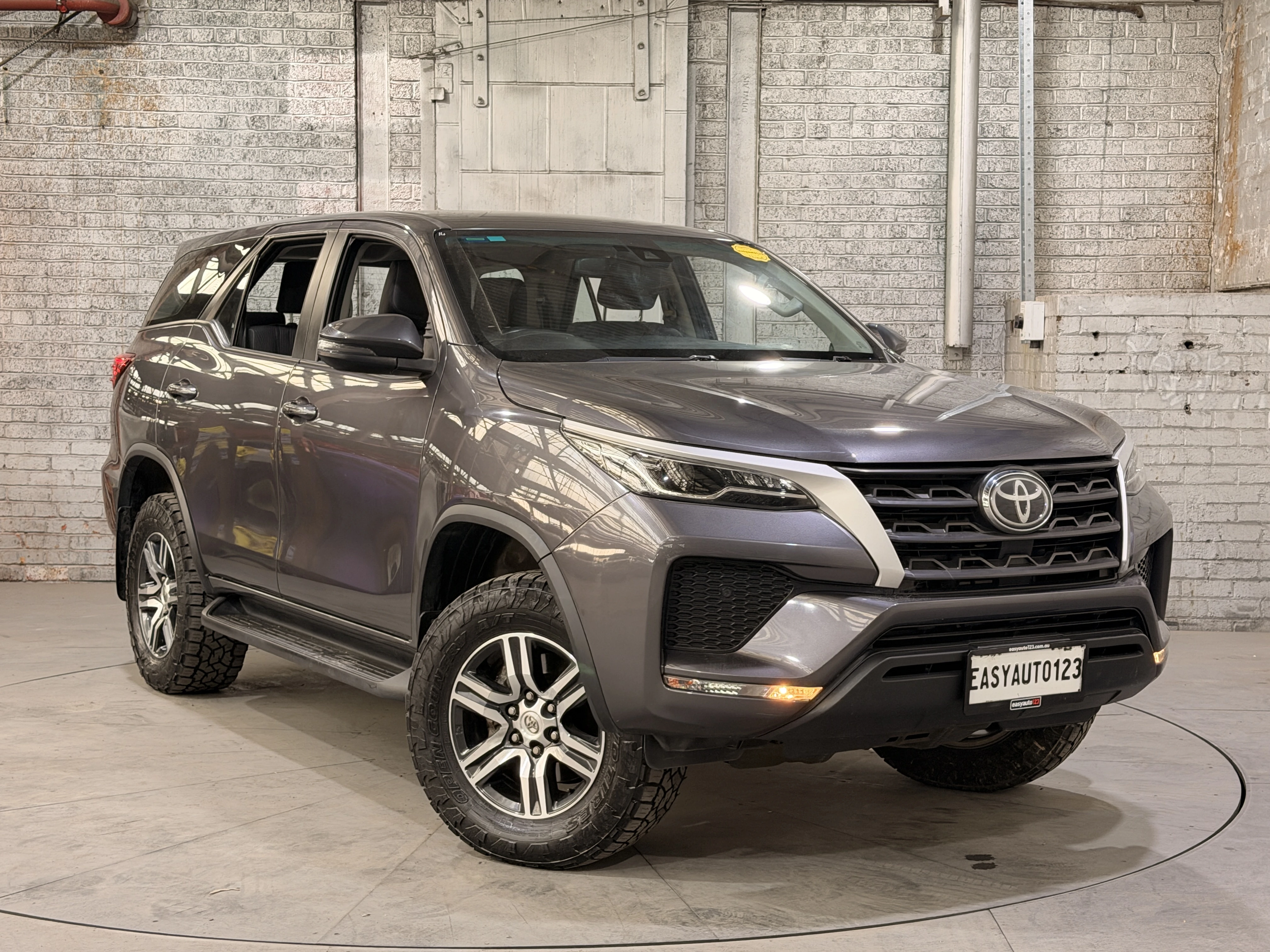 SUV
