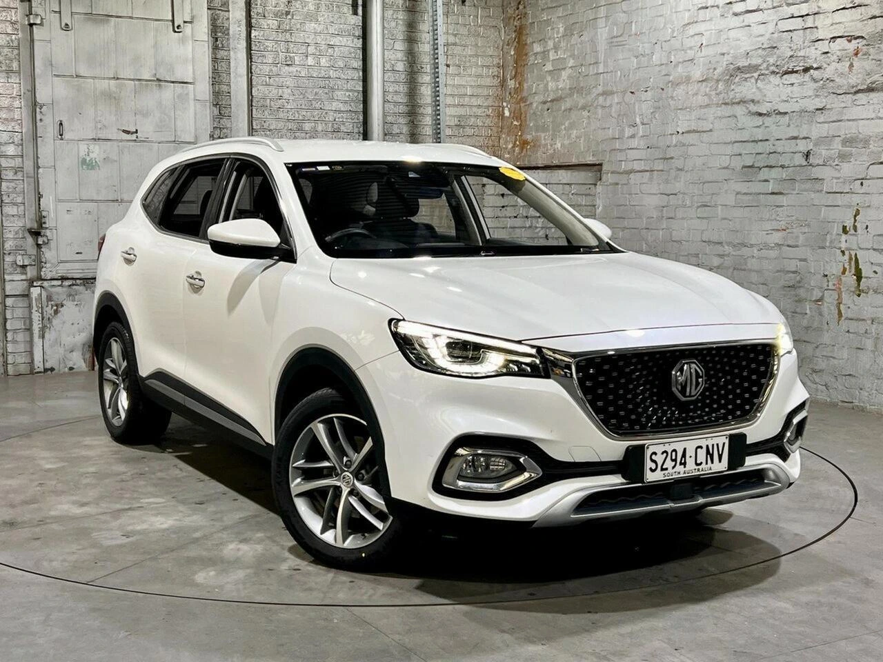 SUV