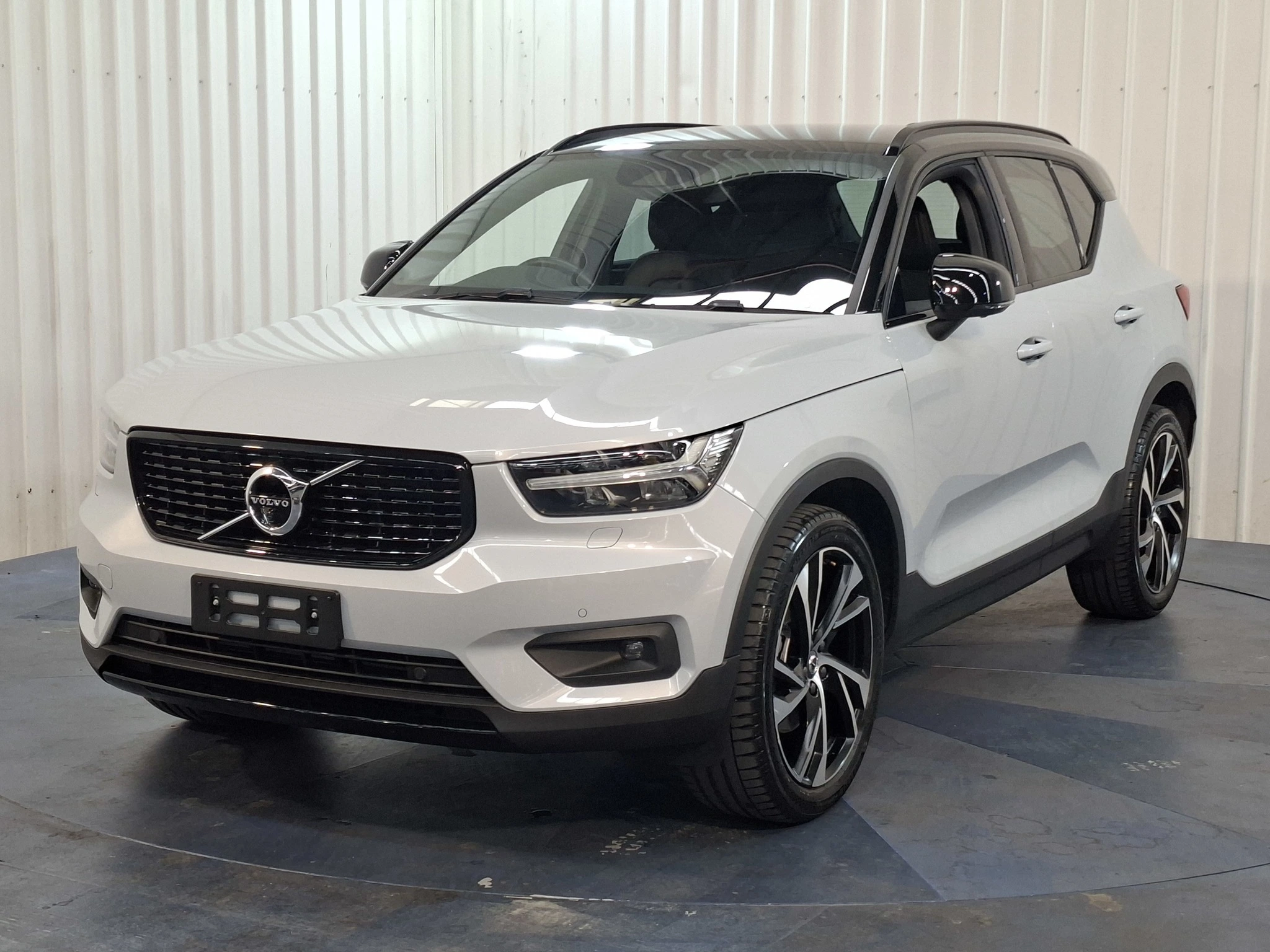 SUV