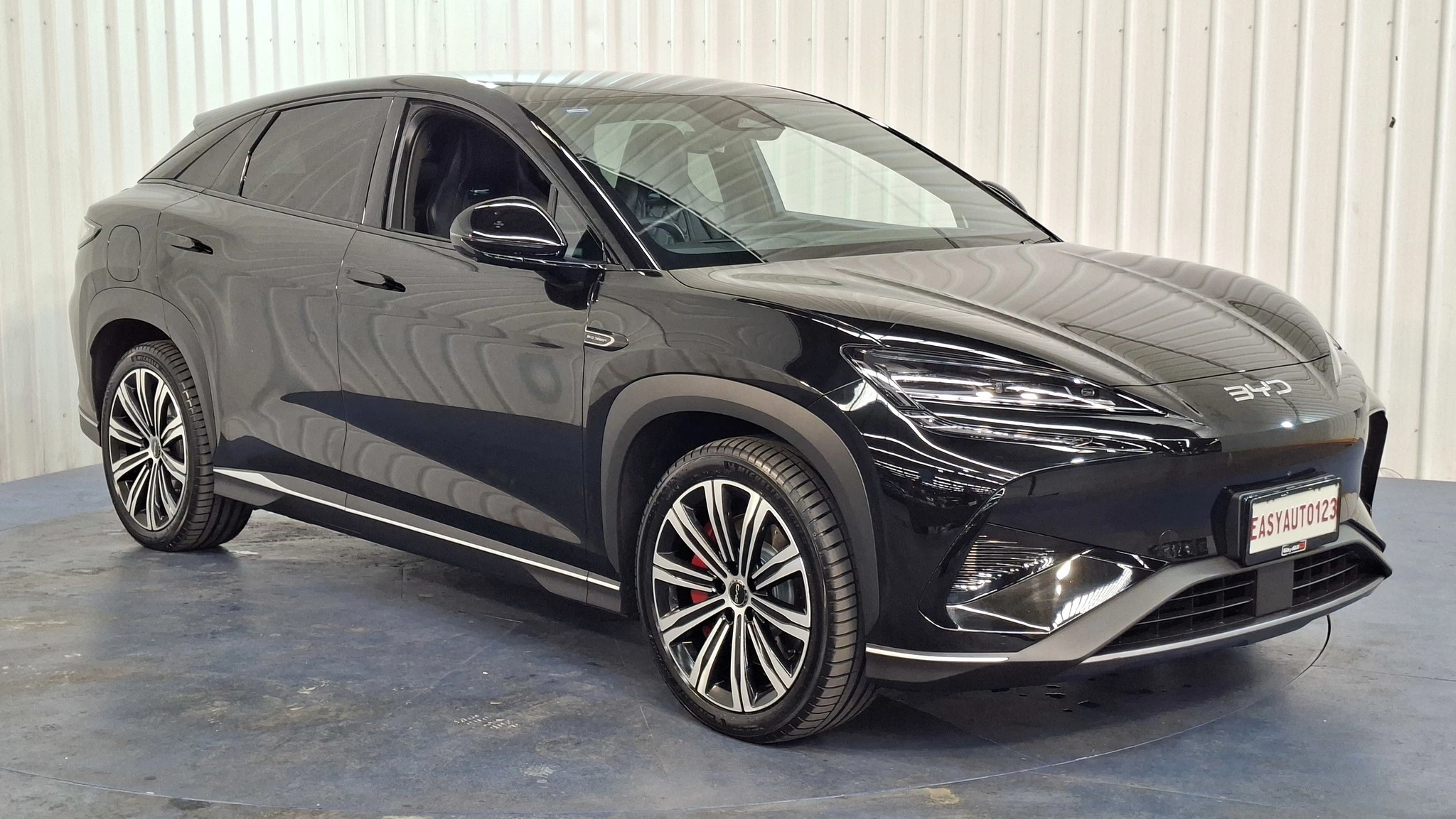 SUV