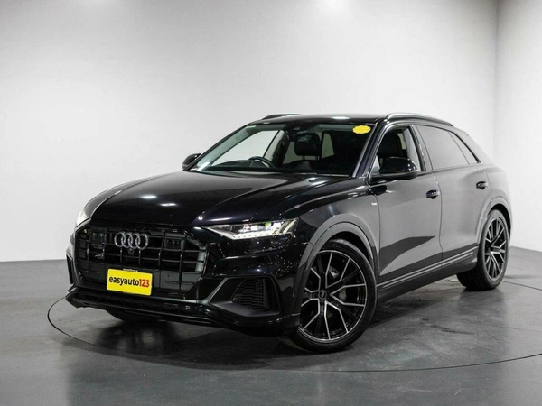 2021 Audi Q8 55 TFSI AWD Panoramic Roof