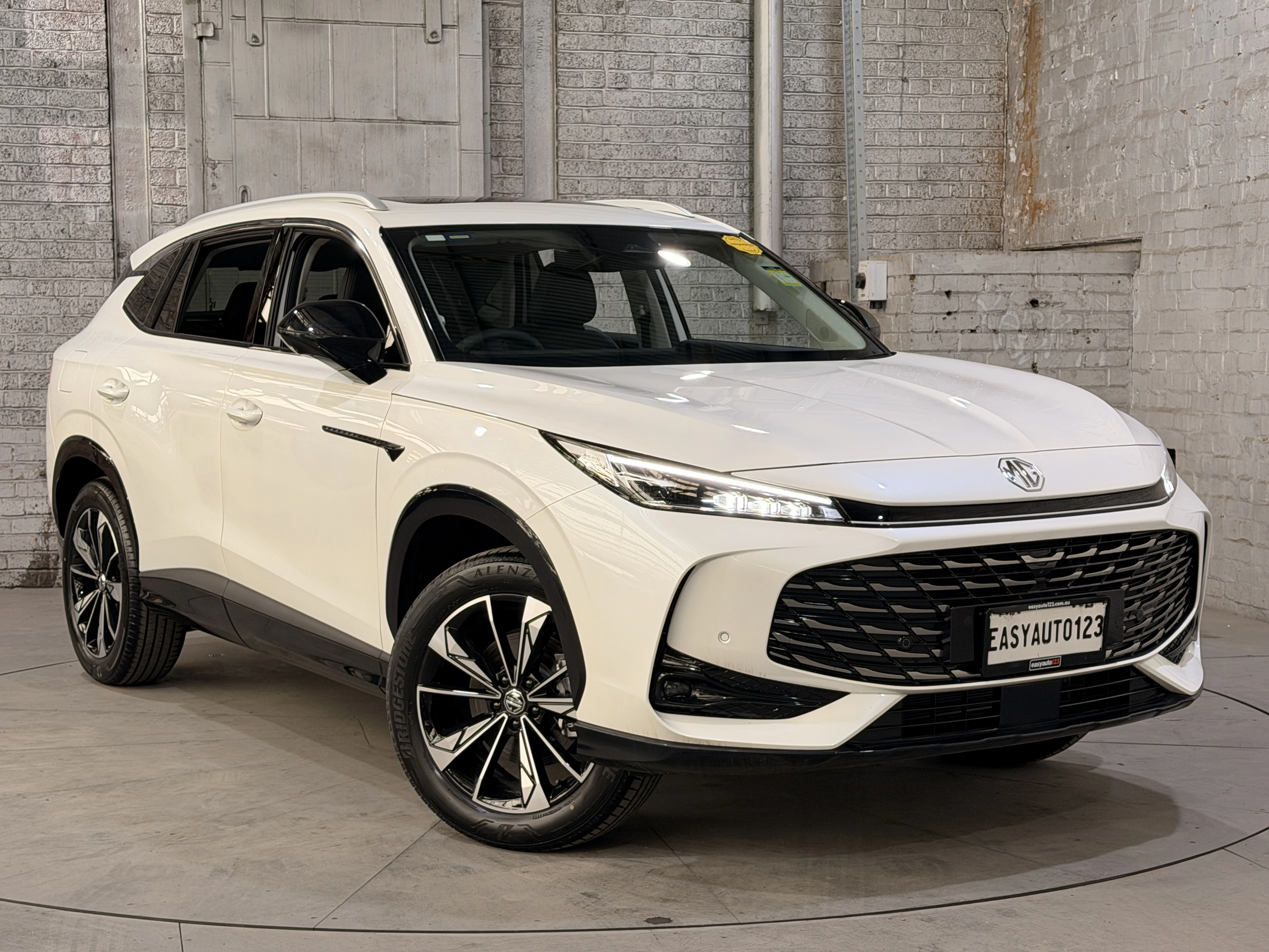 SUV