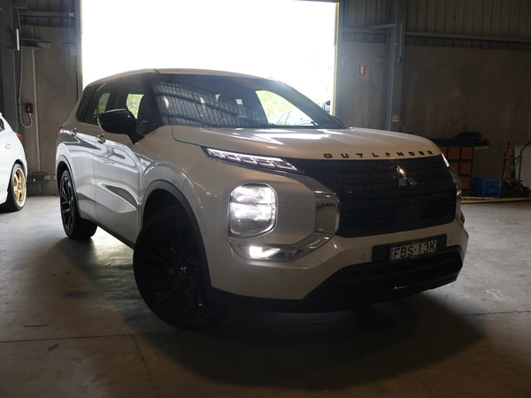 2023 Mitsubishi Outlander ES CVT Petrol AWD