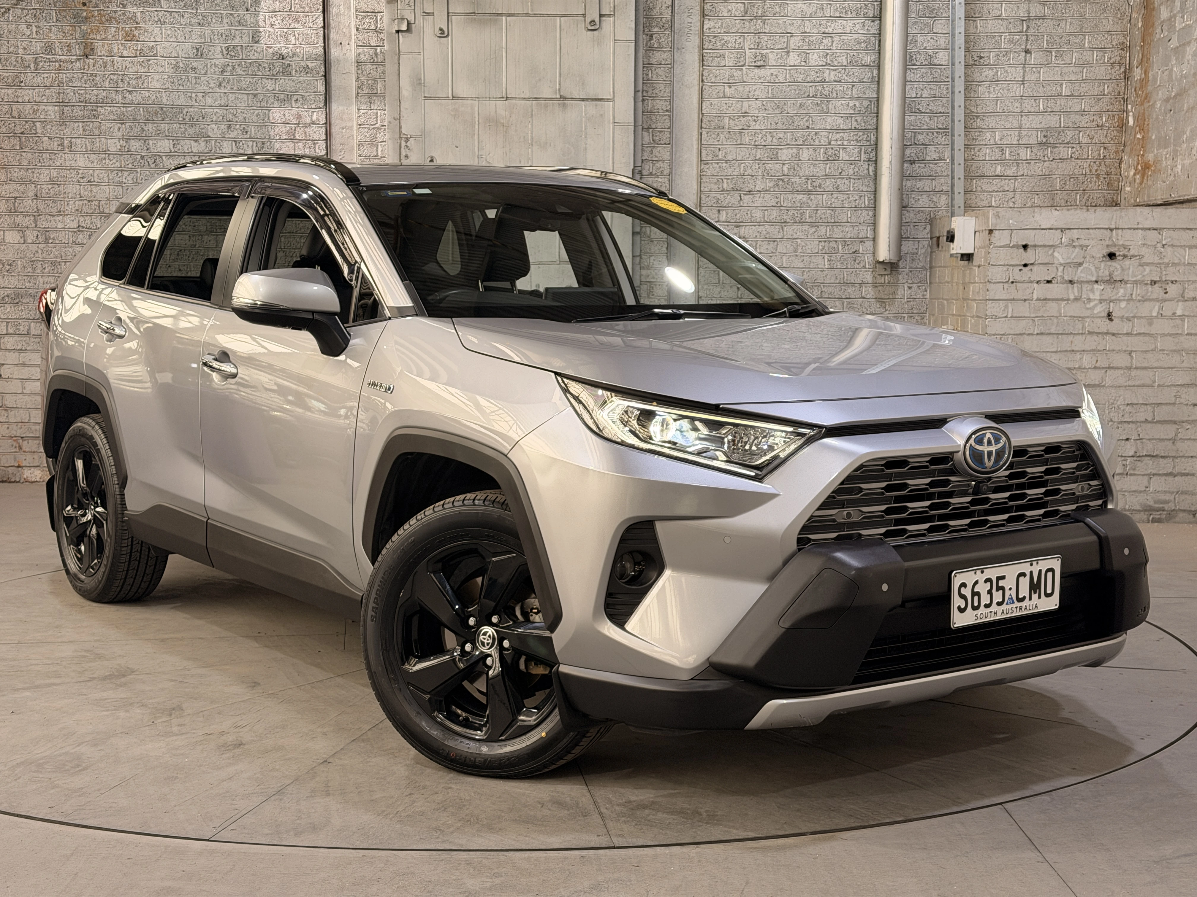 SUV