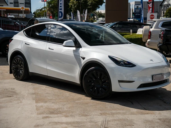 2023 Tesla Model Y Long Range AWD Electric