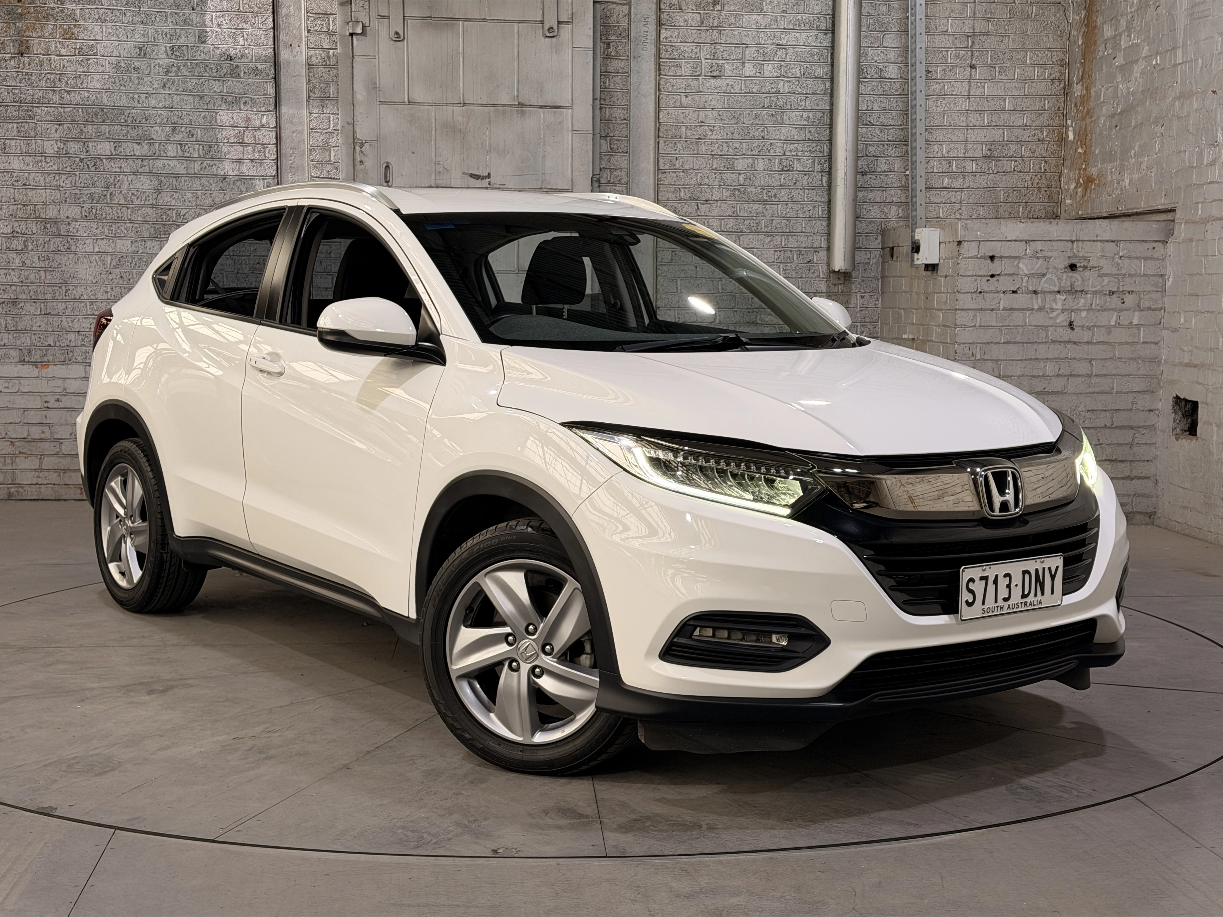 SUV
