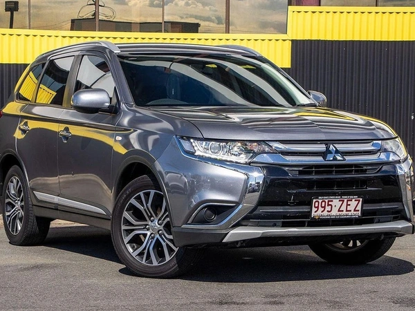 2017 Mitsubishi Outlander ES ZL Automatic AWD Roof Rails Bluetooth