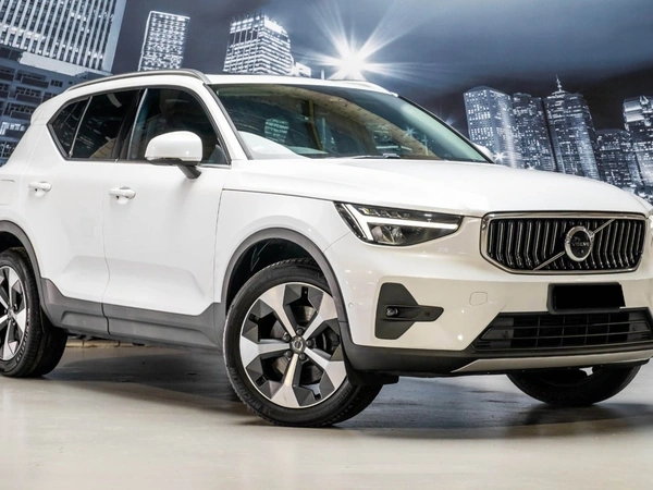 2022 Volvo XC40 Ultimate B4 Bright AWD Automatic