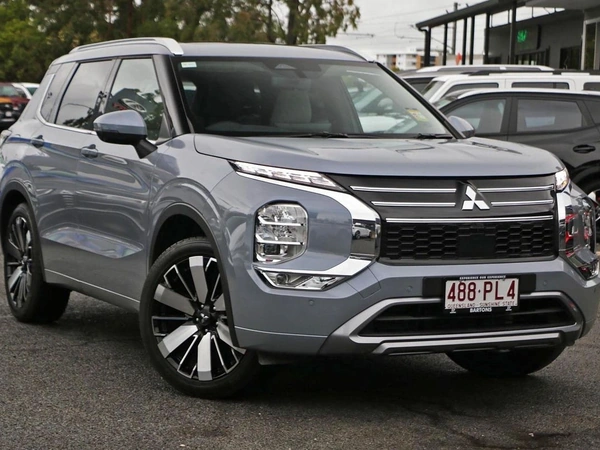 2025 Mitsubishi Outlander Exceed ZM AWD 2.5L Petrol Engine 7-Seater CVT Transmission