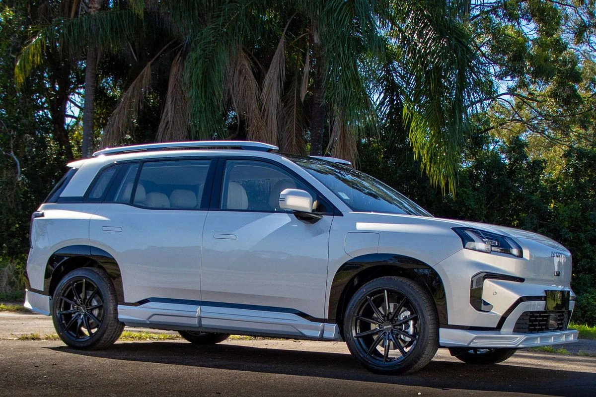 SUV