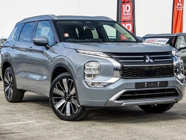2025 Mitsubishi Outlander PHEV Exceed ZM 4WD Automatic