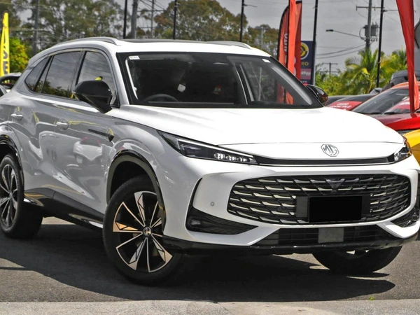 2025 Mg Hs Essence AS33 Automatic Petrol