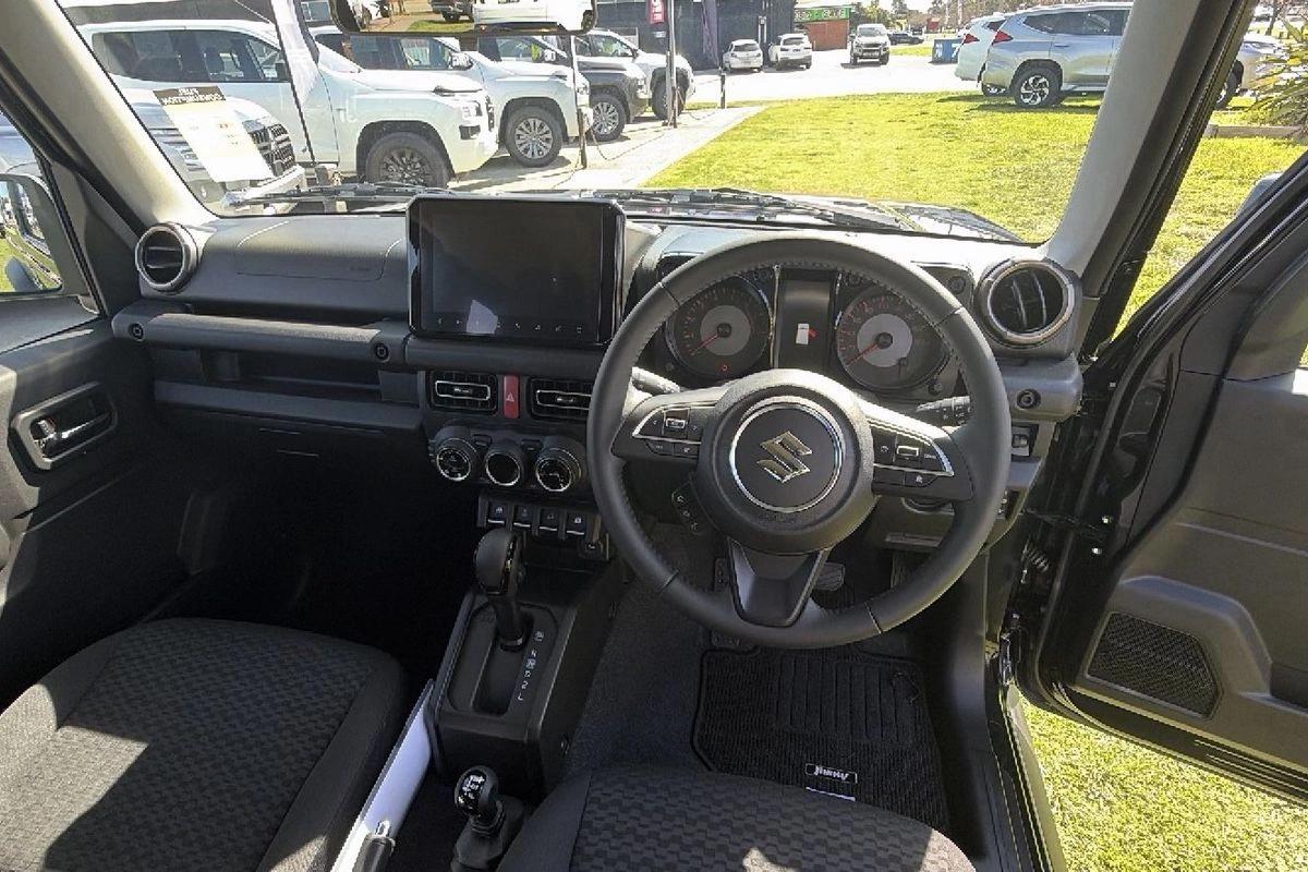 Photo 8