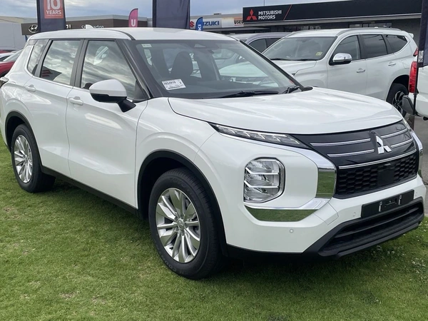 2025 Mitsubishi Outlander ES ZM Automatic FWD