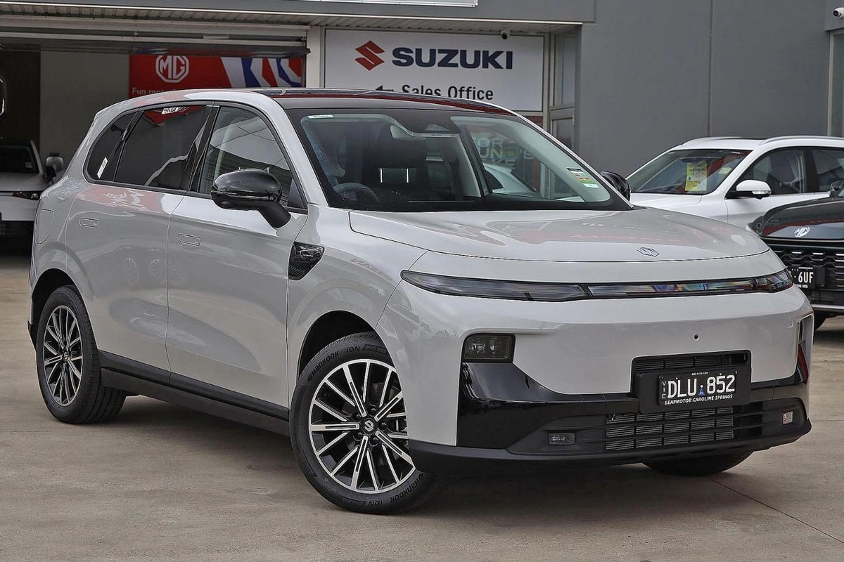 SUV