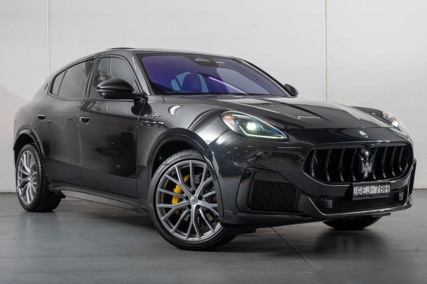 SUV