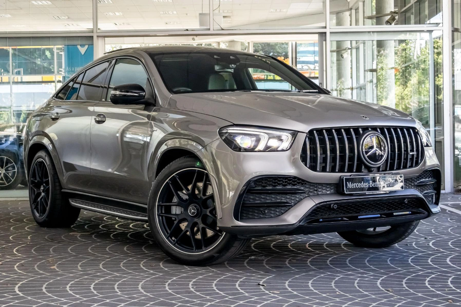 SUV