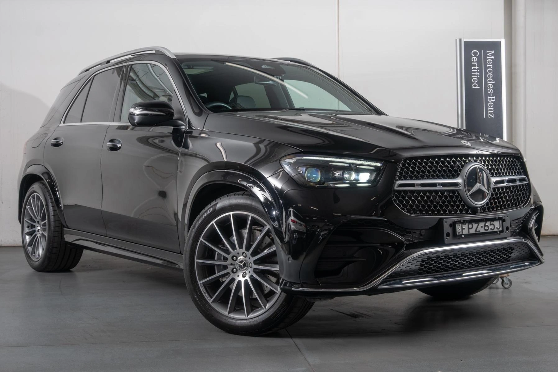 SUV