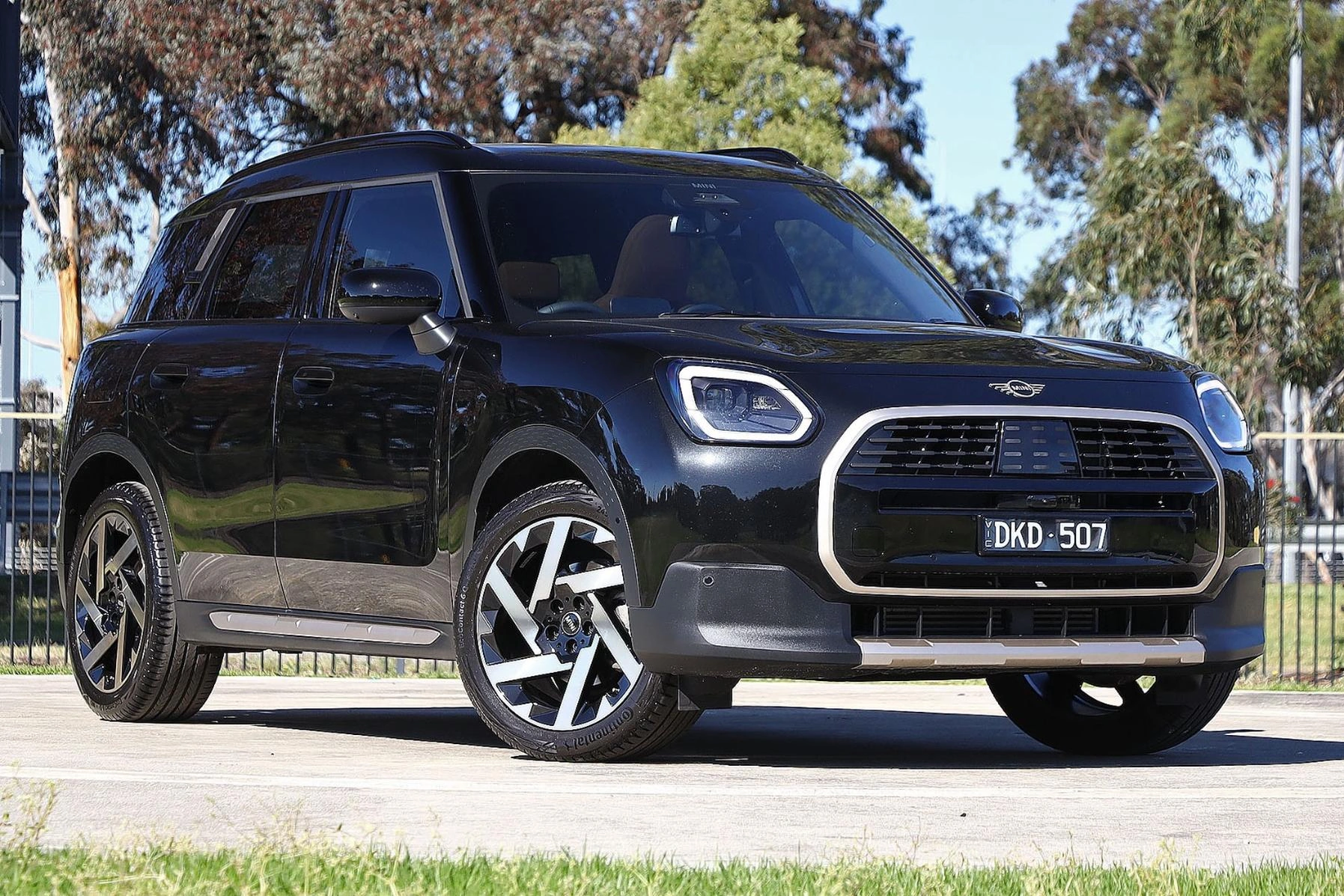 SUV