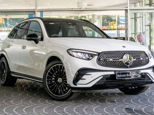 2026 Mercedes-Benz GLC200 AWD Sunroof Apple CarPlay