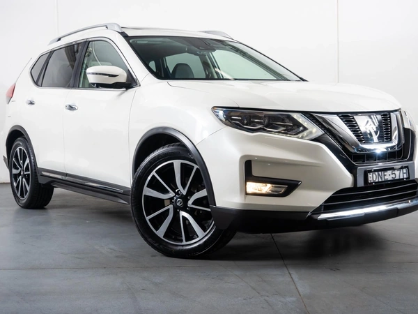 2017 Nissan X-TRAIL Ti Panoramic Sunroof Heated Seats 4WD