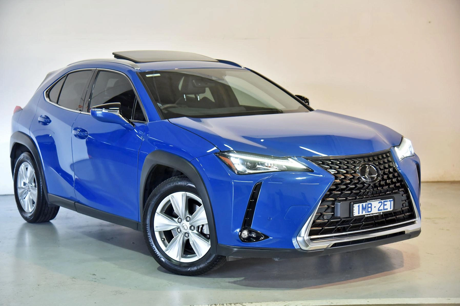 SUV