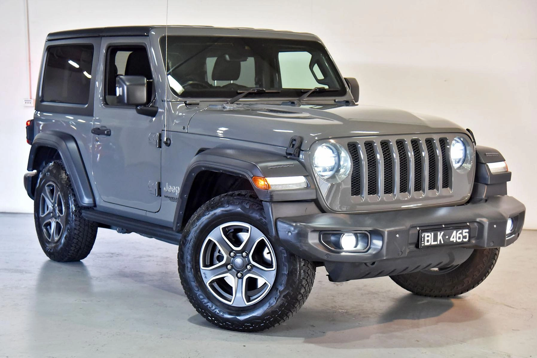 SUV