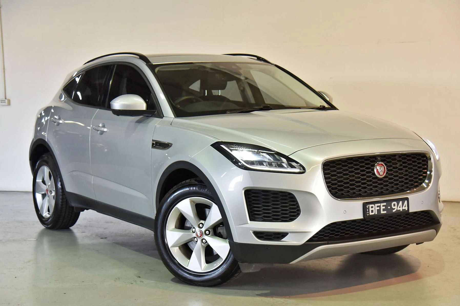 SUV