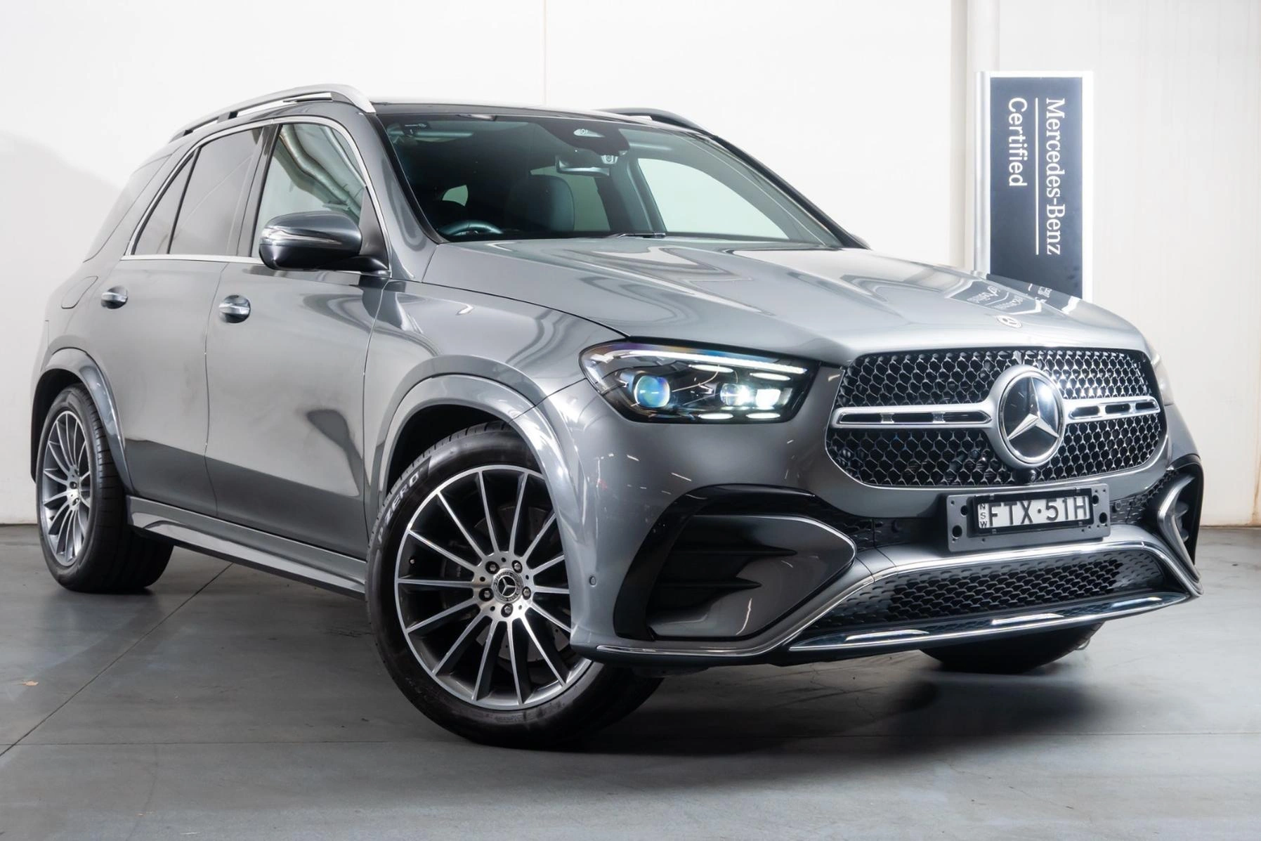 SUV