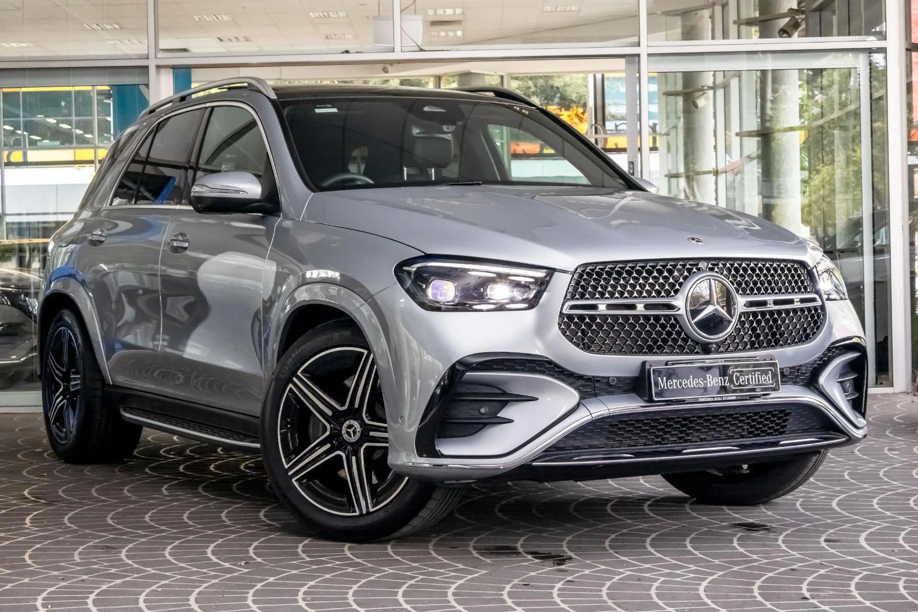 SUV
