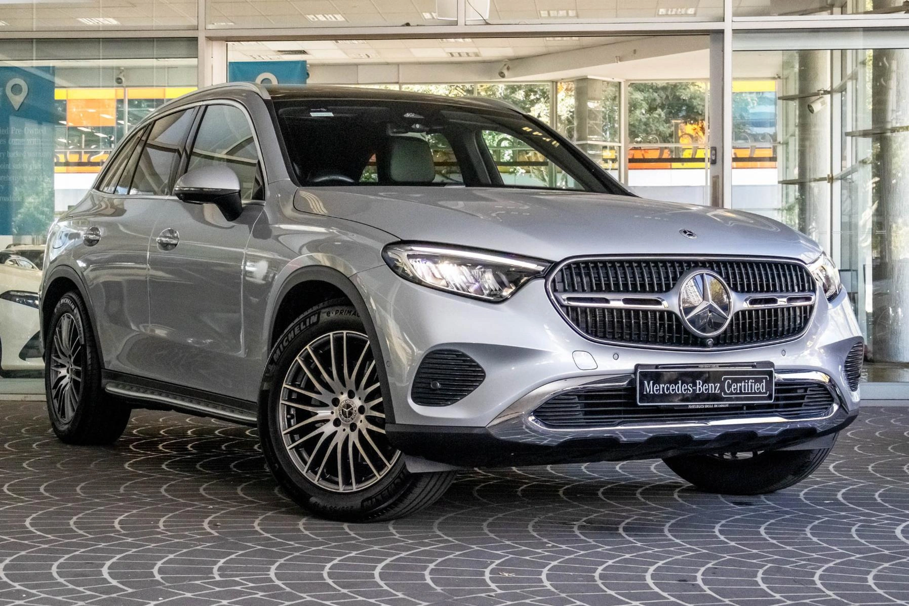 SUV