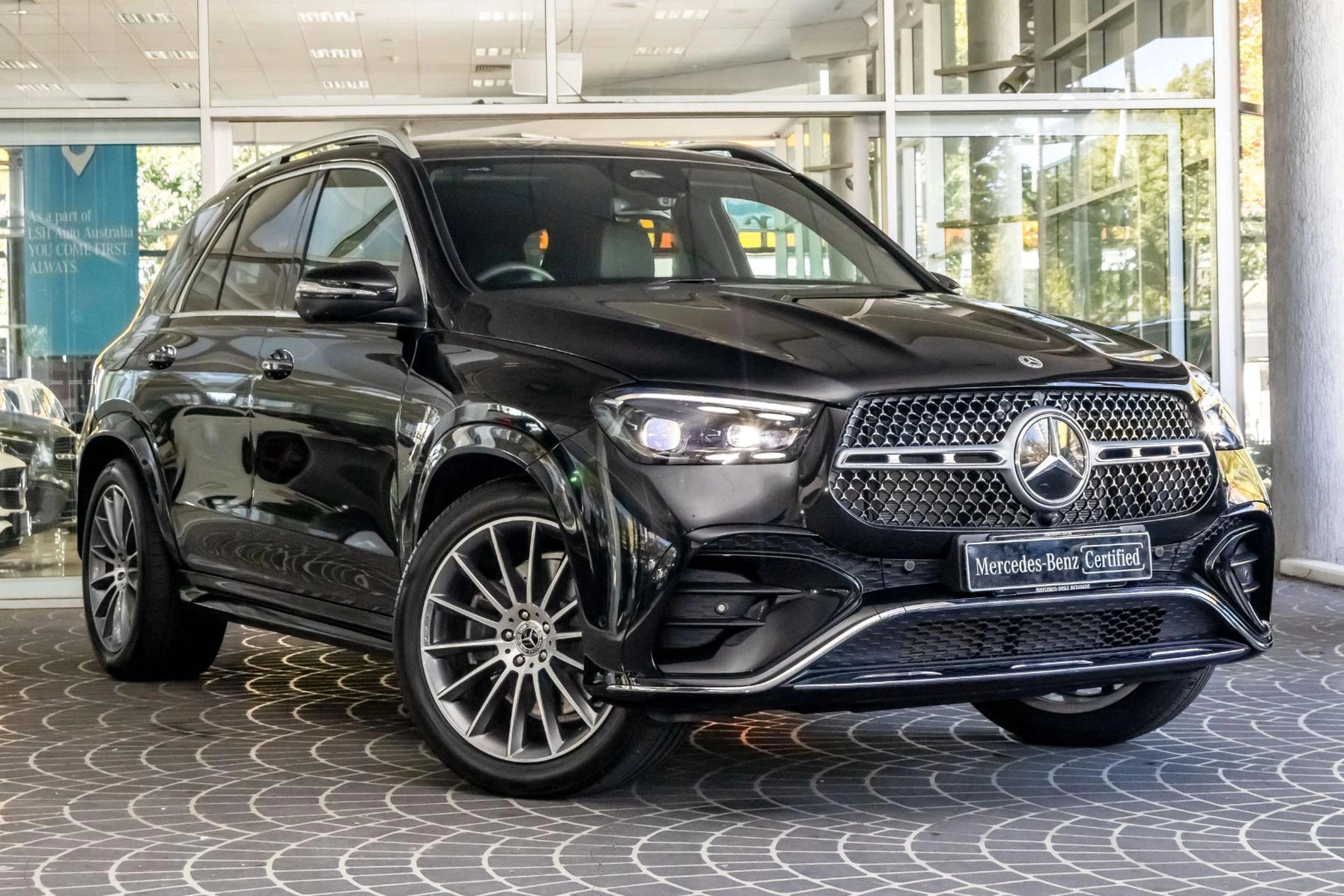 SUV